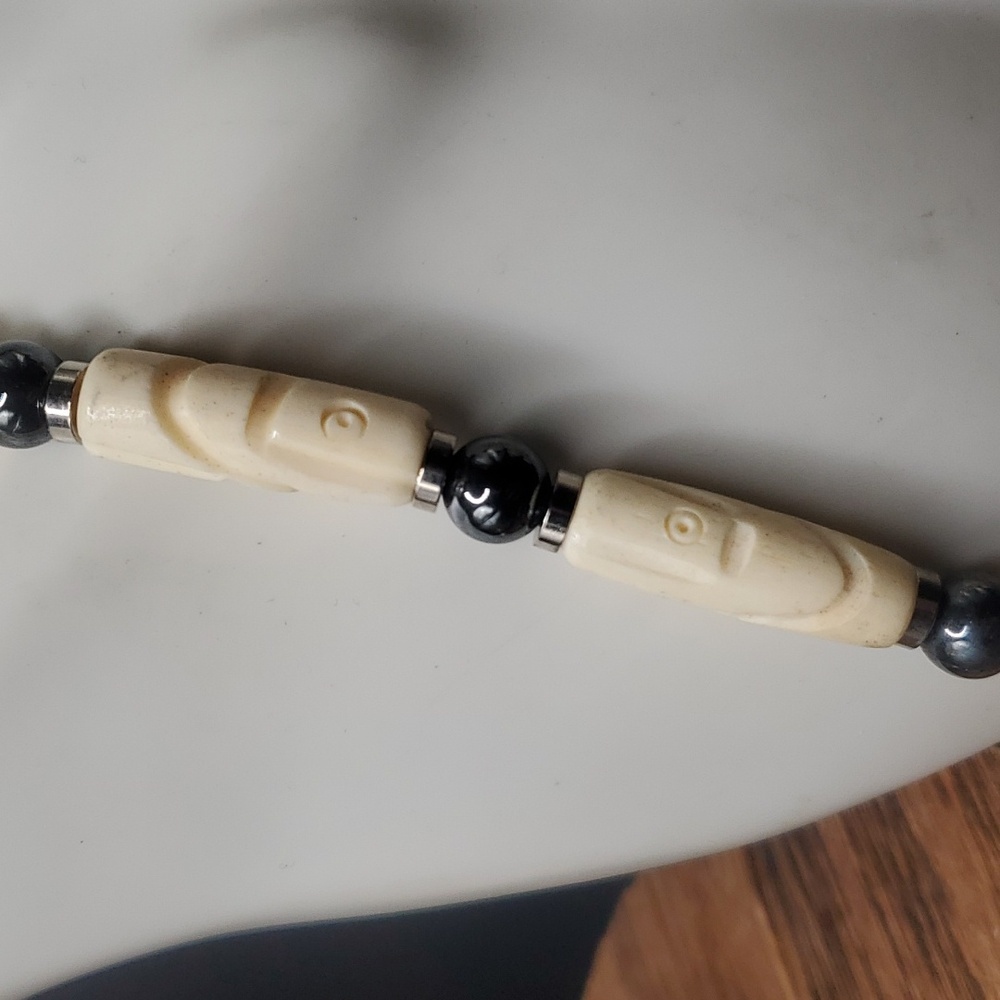 N1201 bone carved haitian necklace hematite detailing stunning!‎ - Picture 2 of 2